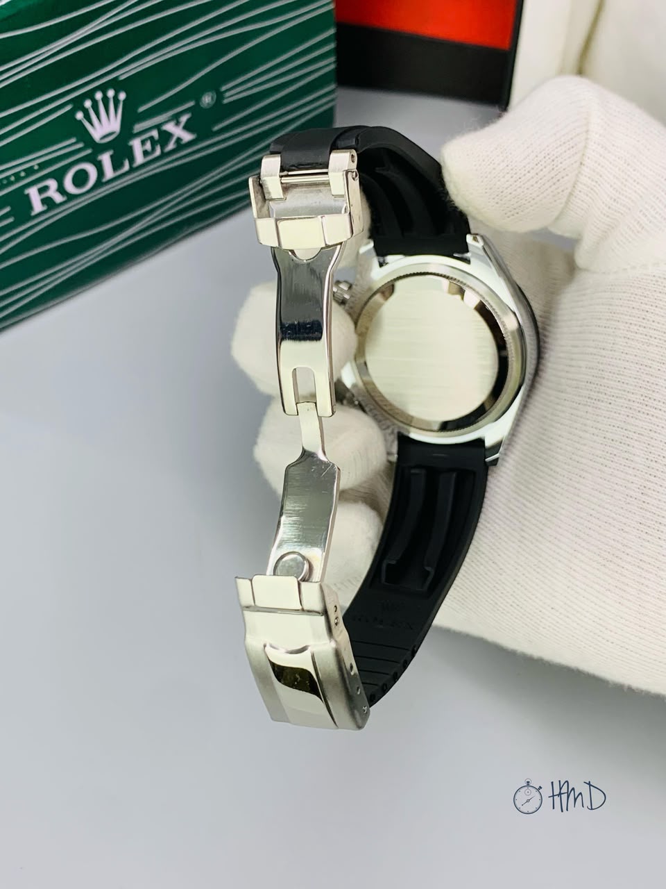 Timoora Elite Chronograph Style Men's Watch – Black & Gold